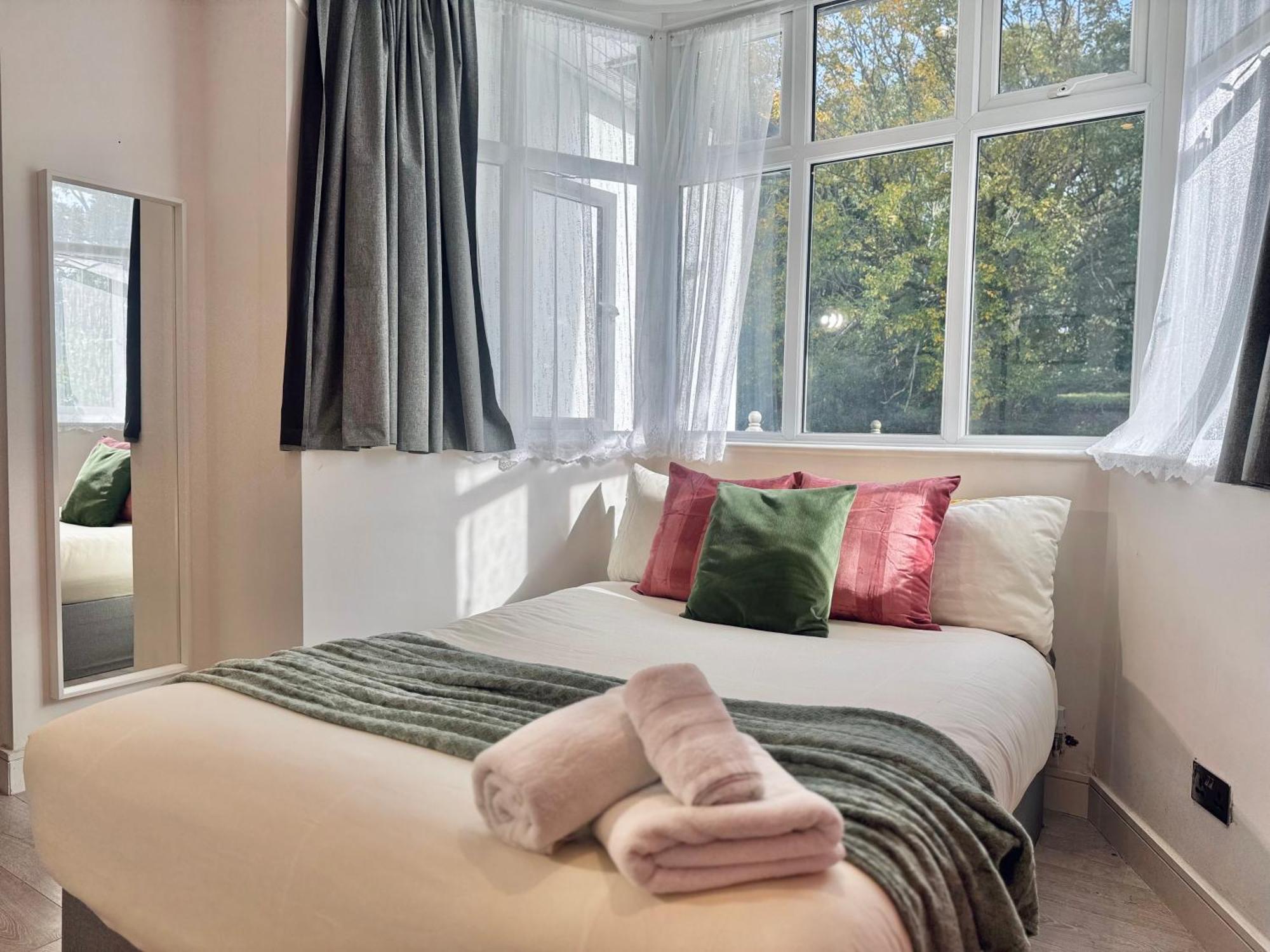 En-Suites With Free Parking 30Min To Central Londres Extérieur photo